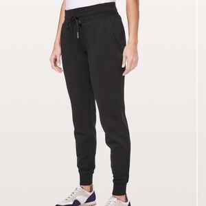 Lululemon Warm Down Jogger II *28"
Black